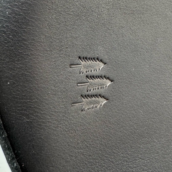 Portland Leather Nora classic size smooth black leather. - Picture 2 of 4